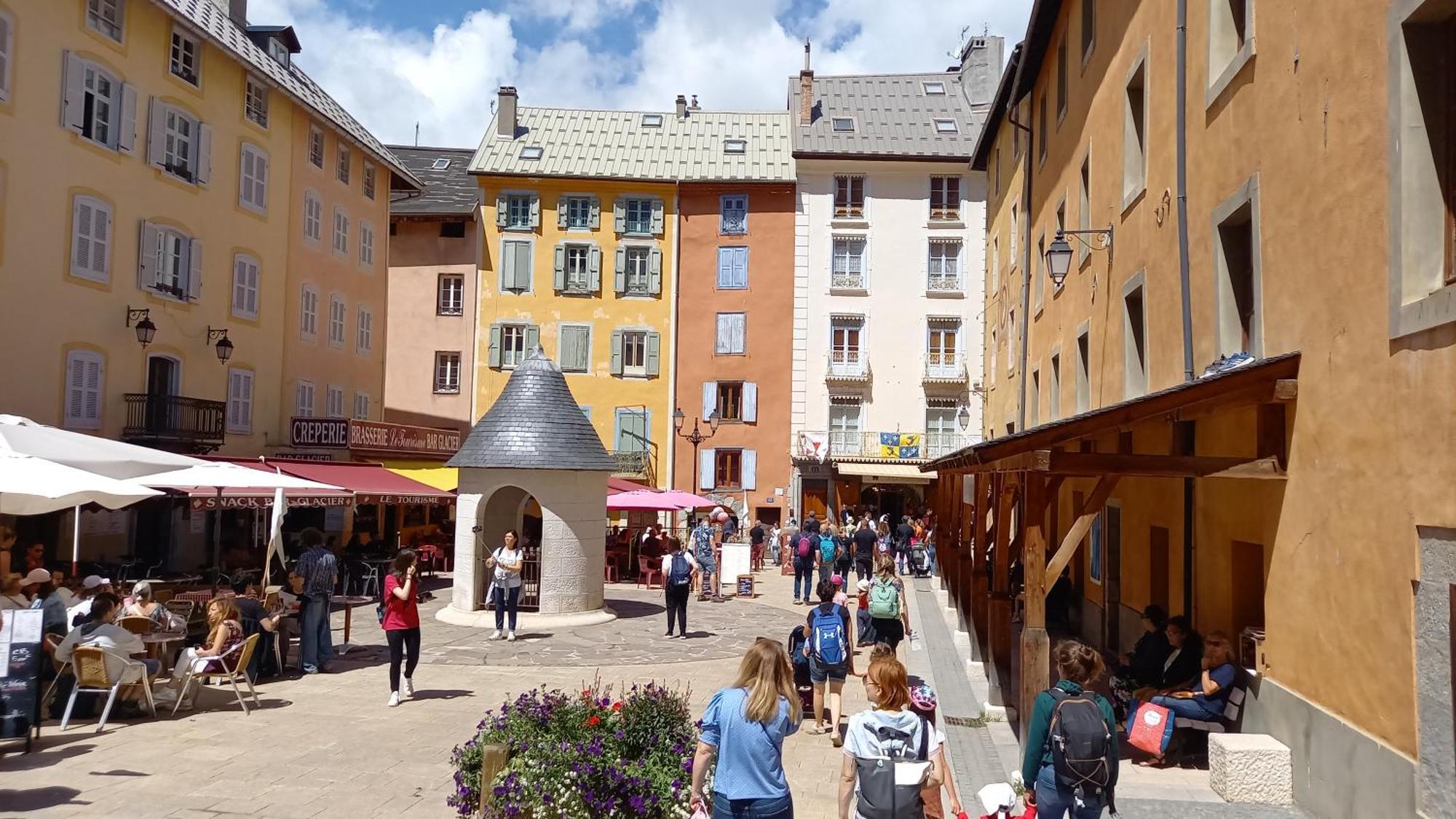 Appartement De Charme Le 1707 Au Coeur De La Cite Vauban Briançon Eksteriør billede